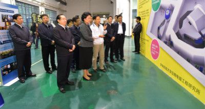 图2：2016.10刘延东副总理访问爱爱视频
，与樊明武院士探讨质子治疗装备研发情况_meitu_2